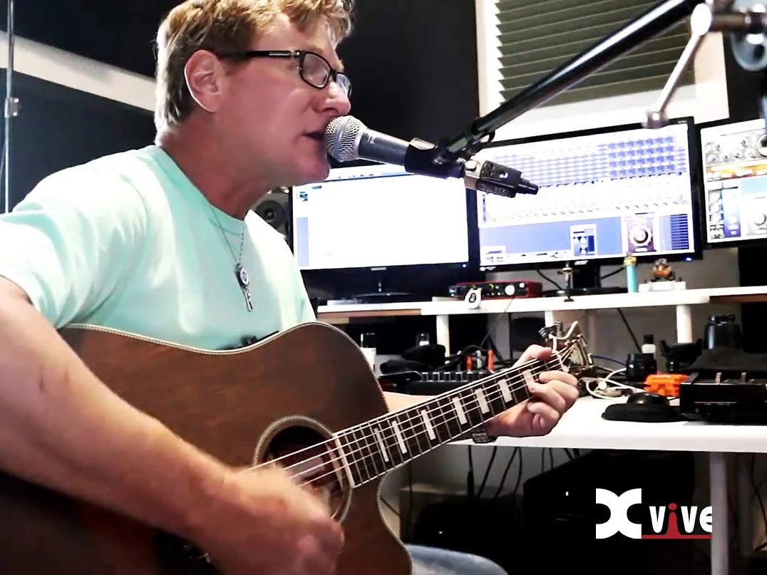 Xvive U3 Plug-on Microphone Wireless System Accessories