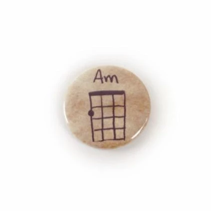 UKULELE MOVEMENT UM Badge - A Minor Chord